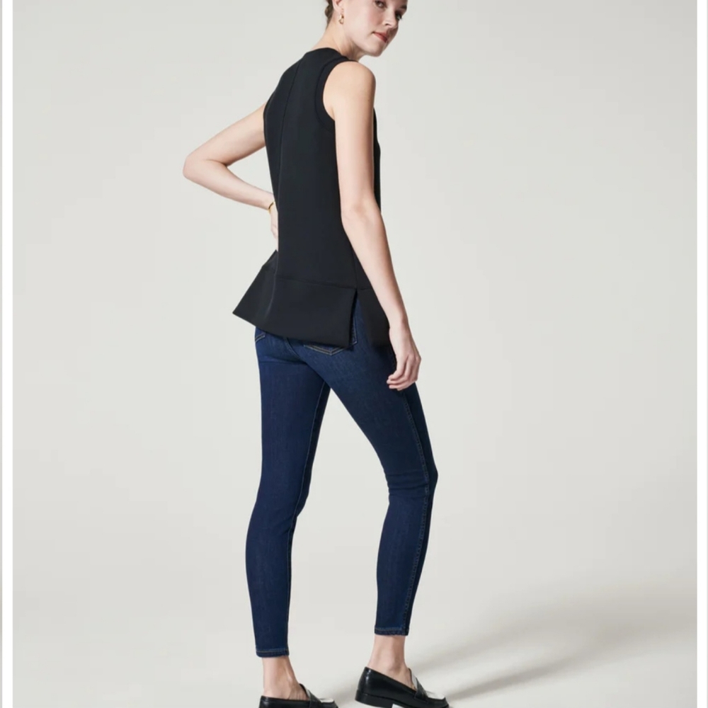 Spanx Air Essentials Tunic Tank Top Blouse  Very Black Women's Size M. Pre-owned - Picture 3 of 11